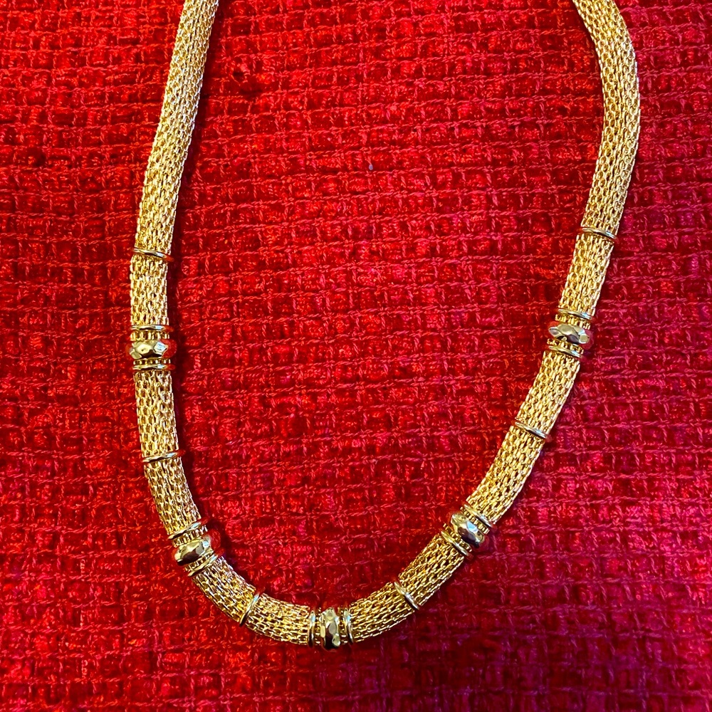 Karen Scott from winter collection. Versatile gold necklace!